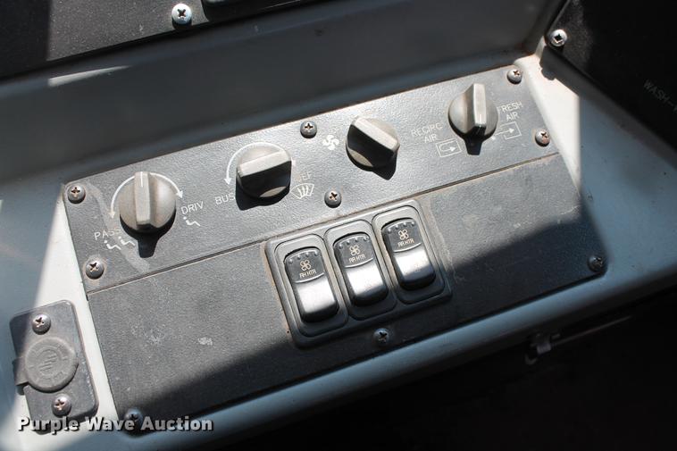 image for item DD5257 2006 Blue Bird Vision bus