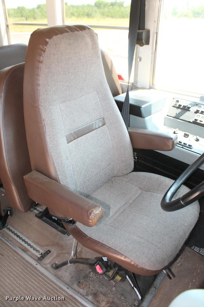 image for item DD5257 2006 Blue Bird Vision bus