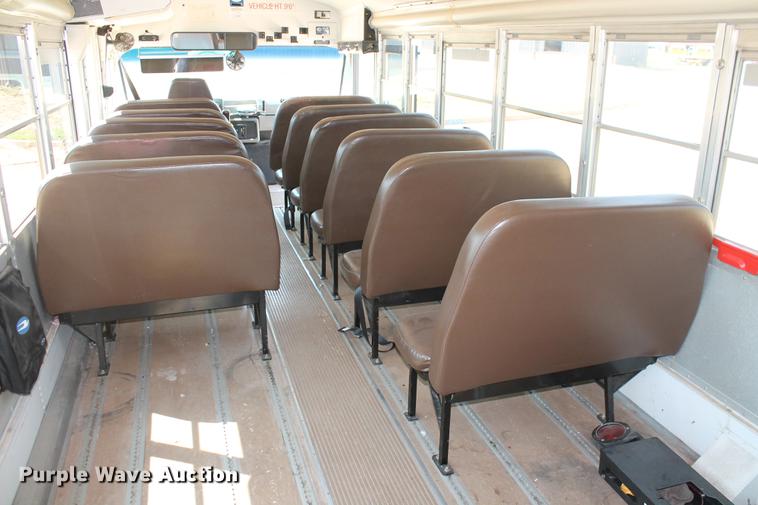 image for item DD5257 2006 Blue Bird Vision bus