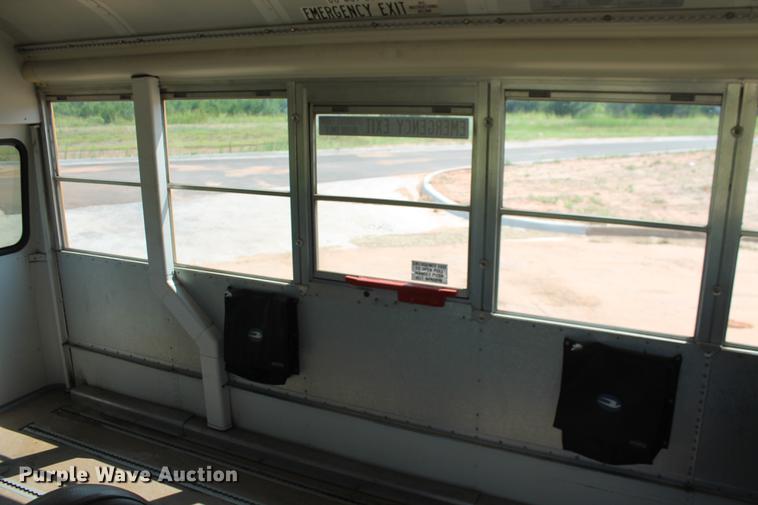 image for item DD5257 2006 Blue Bird Vision bus