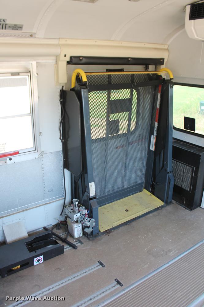 image for item DD5257 2006 Blue Bird Vision bus