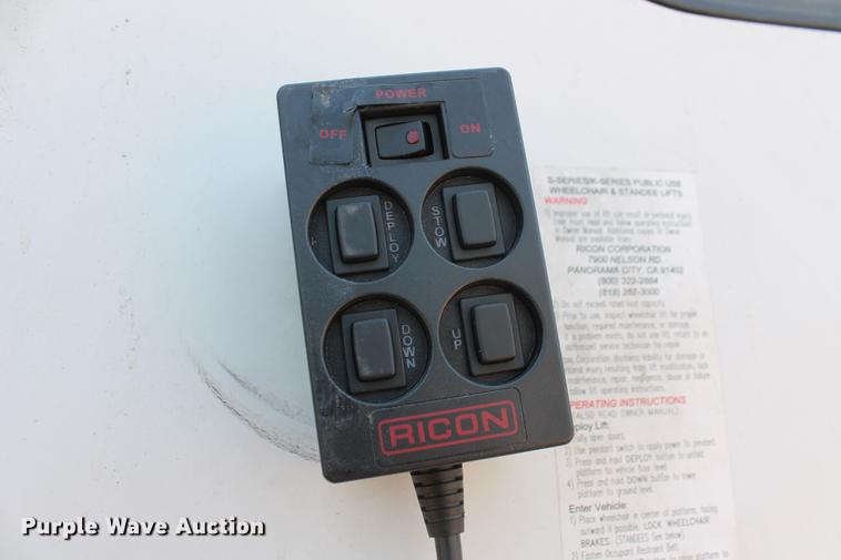 image for item DD5257 2006 Blue Bird Vision bus