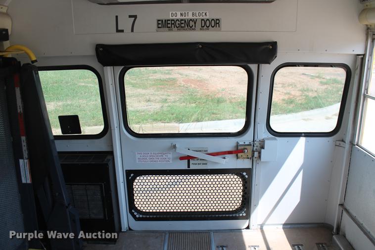 image for item DD5257 2006 Blue Bird Vision bus