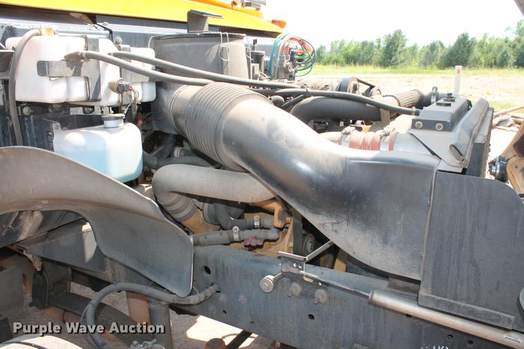 image for item DD5257 2006 Blue Bird Vision bus