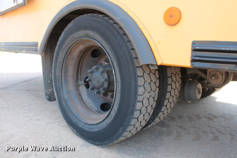 image for item DD5257 2006 Blue Bird Vision bus