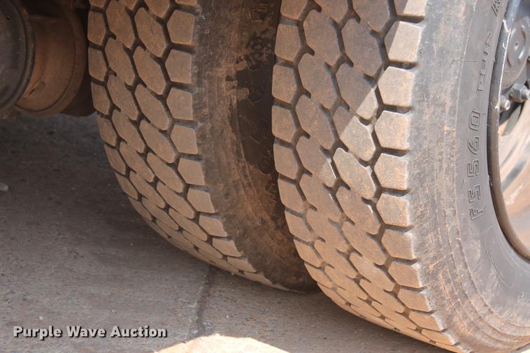 image for item DD5257 2006 Blue Bird Vision bus