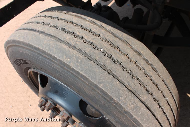 image for item DD5257 2006 Blue Bird Vision bus