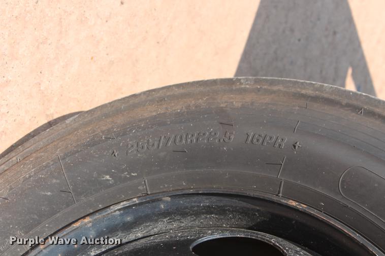 image for item DD5257 2006 Blue Bird Vision bus