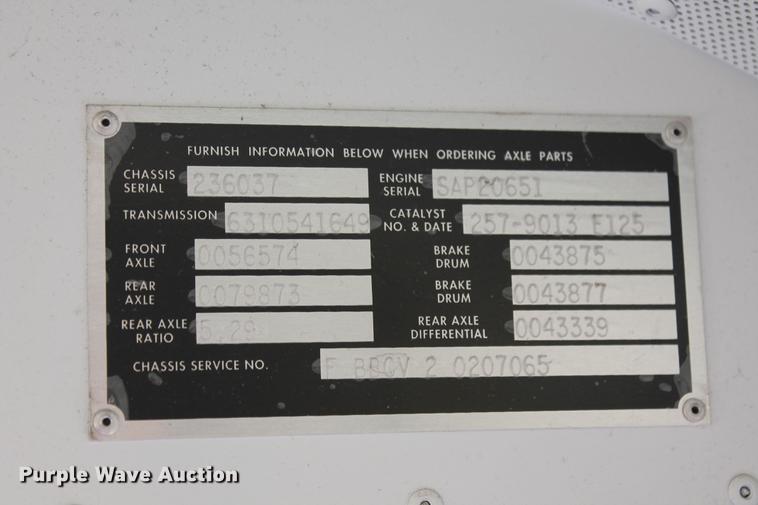 image for item DD5257 2006 Blue Bird Vision bus