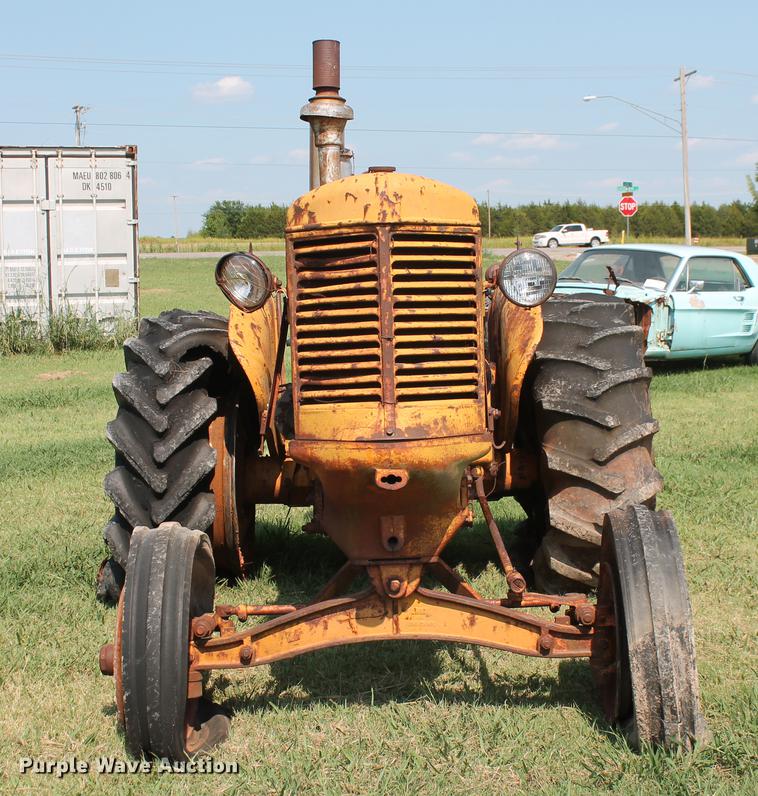 image for item DD5259 Minneapolis Moline UB tractor
