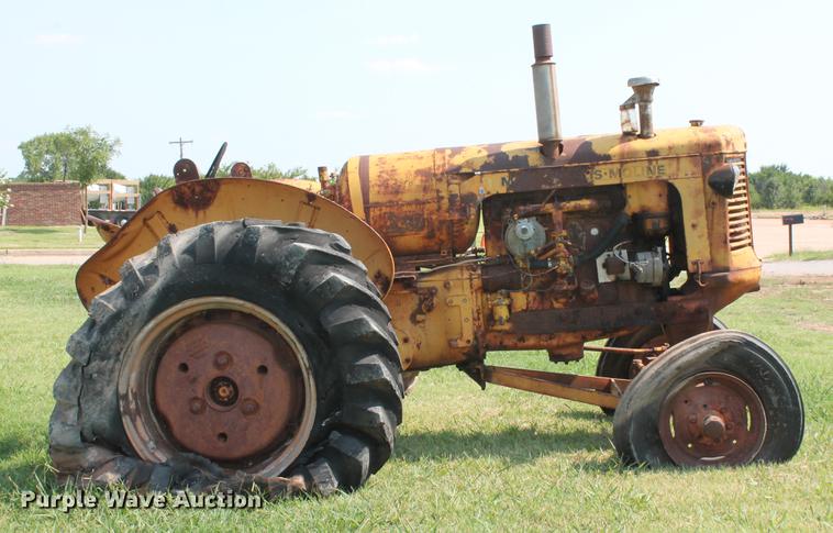 image for item DD5259 Minneapolis Moline UB tractor