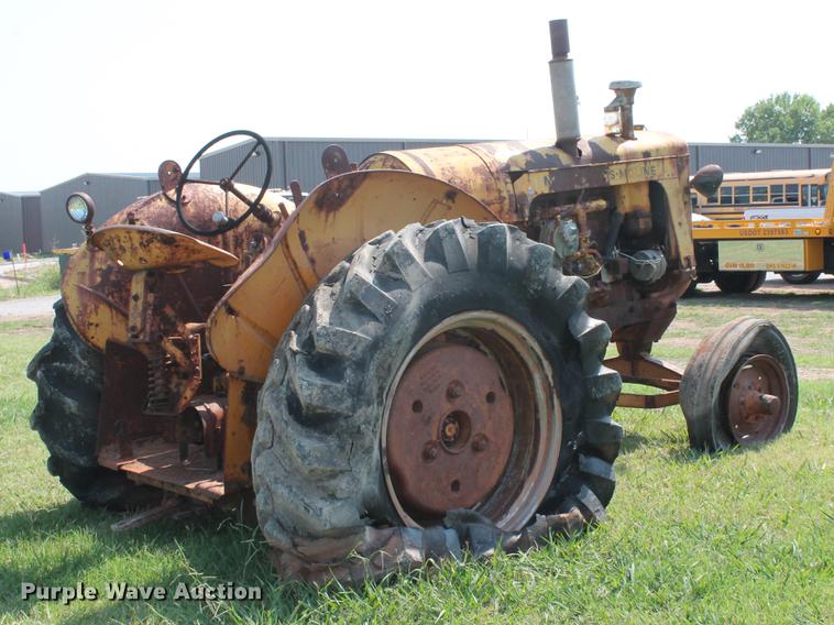 image for item DD5259 Minneapolis Moline UB tractor