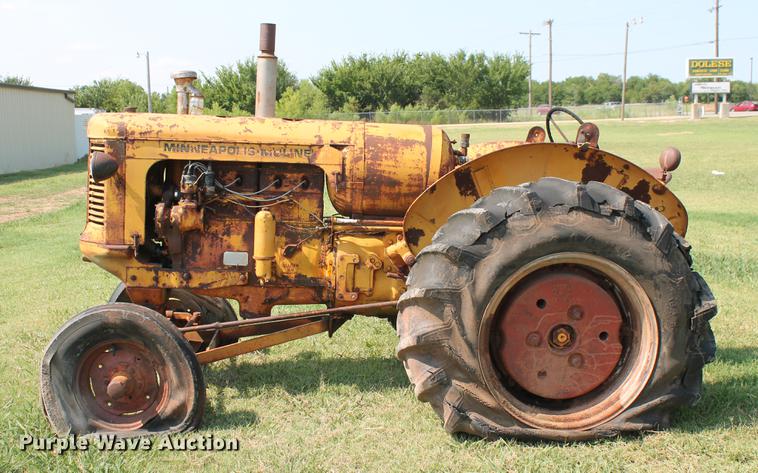 image for item DD5259 Minneapolis Moline UB tractor