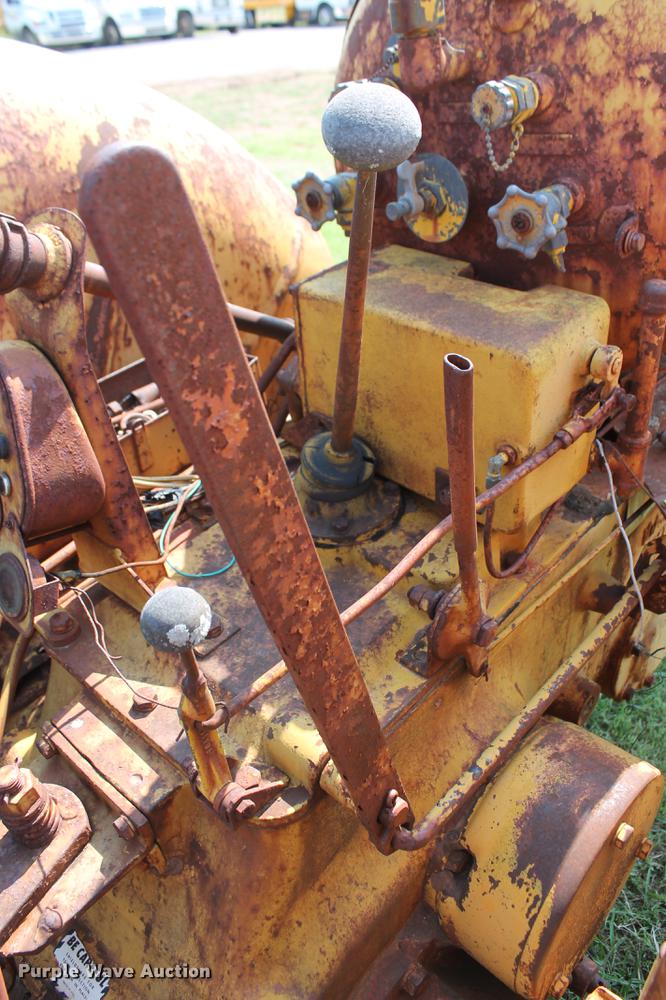 image for item DD5259 Minneapolis Moline UB tractor