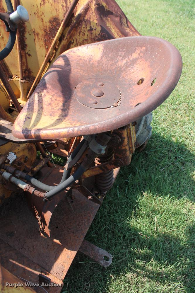 image for item DD5259 Minneapolis Moline UB tractor