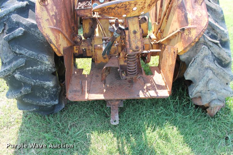 image for item DD5259 Minneapolis Moline UB tractor