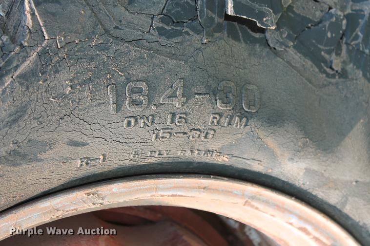 image for item DD5259 Minneapolis Moline UB tractor