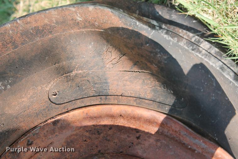 image for item DD5259 Minneapolis Moline UB tractor