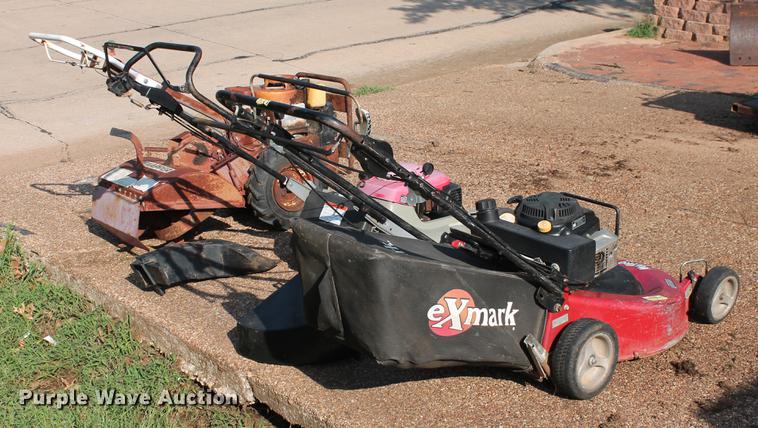 image for item DD5308 (3) lawn and landscaping equipment