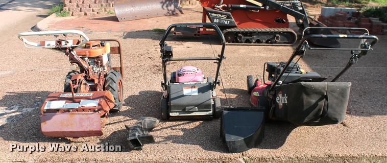 image for item DD5308 (3) lawn and landscaping equipment