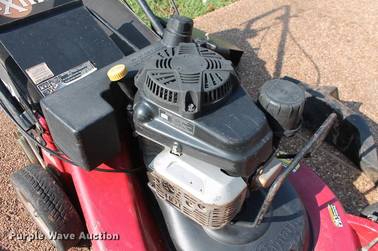 image for item DD5308 (3) lawn and landscaping equipment