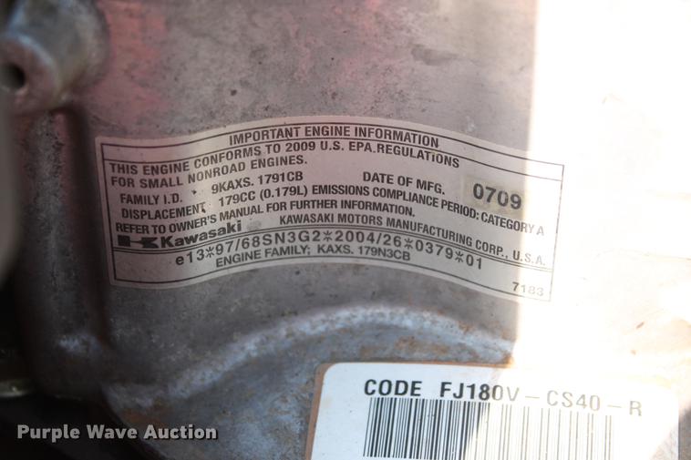 image for item DD5308 (3) lawn and landscaping equipment