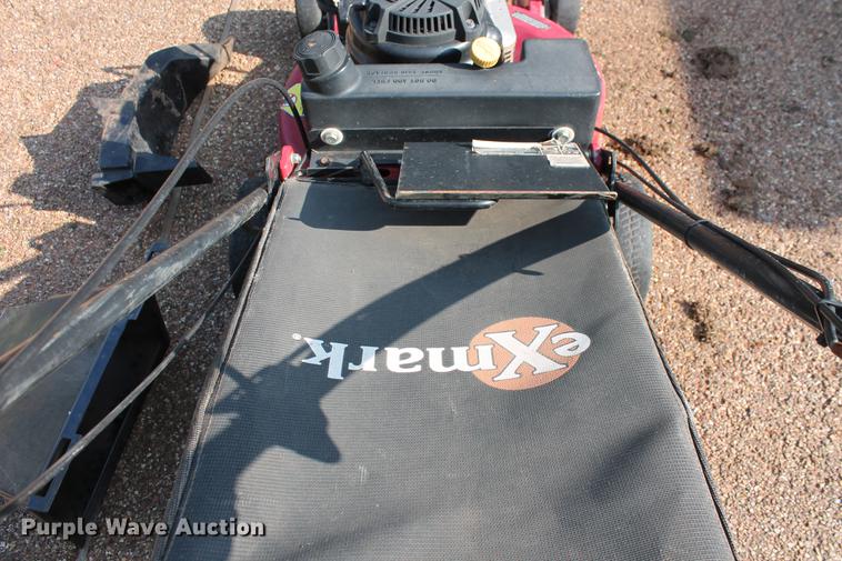 image for item DD5308 (3) lawn and landscaping equipment