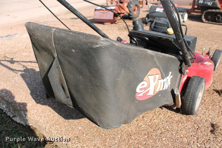 image for item DD5308 (3) lawn and landscaping equipment