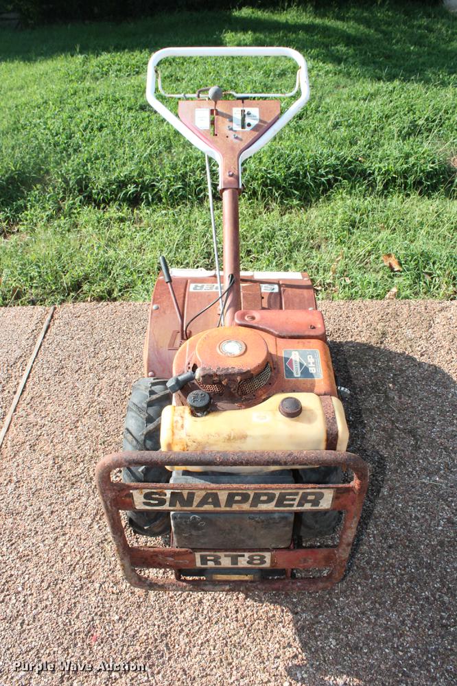 image for item DD5308 (3) lawn and landscaping equipment