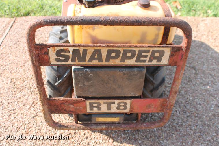 image for item DD5308 (3) lawn and landscaping equipment