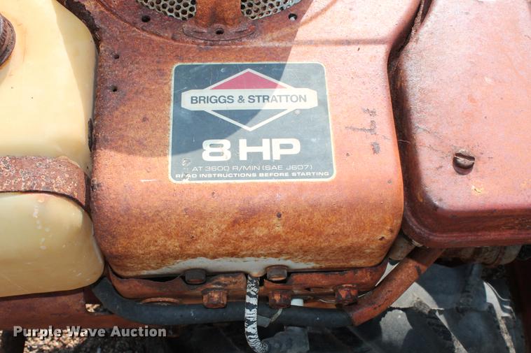 image for item DD5308 (3) lawn and landscaping equipment