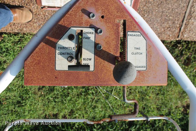 image for item DD5308 (3) lawn and landscaping equipment