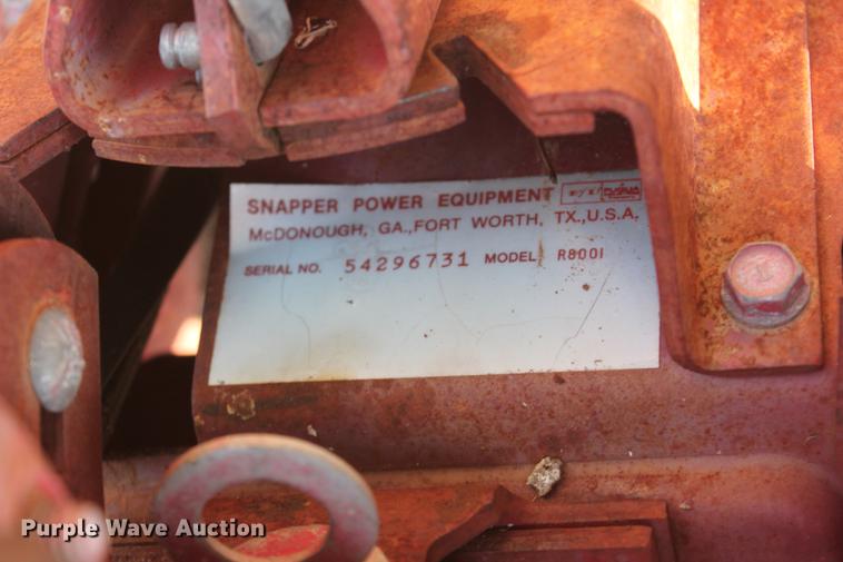 image for item DD5308 (3) lawn and landscaping equipment