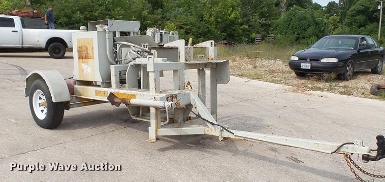 image for item DD7303 2002 Eagle CDR tire derimmer