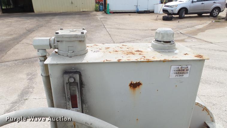 image for item DD7303 2002 Eagle CDR tire derimmer