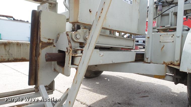 image for item DD7303 2002 Eagle CDR tire derimmer