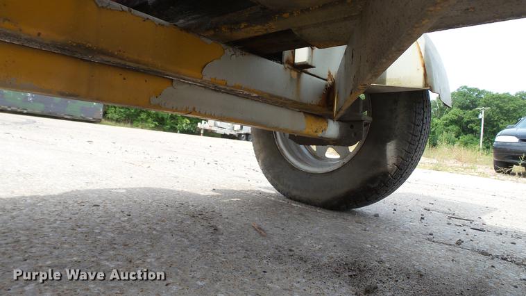 image for item DD7303 2002 Eagle CDR tire derimmer