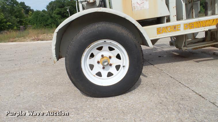 image for item DD7303 2002 Eagle CDR tire derimmer