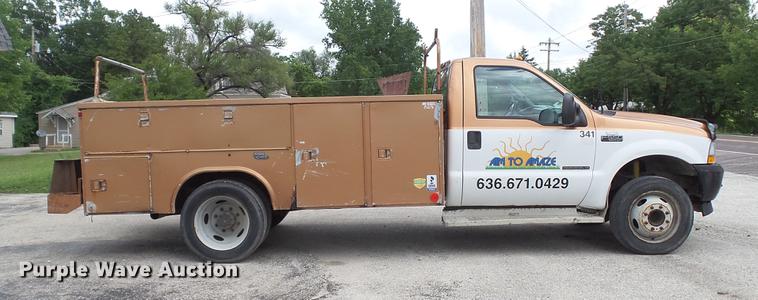 image for item DD7320 2003 Ford F550 Super Duty XL service truck