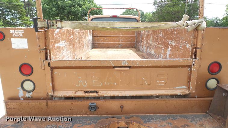 image for item DD7320 2003 Ford F550 Super Duty XL service truck