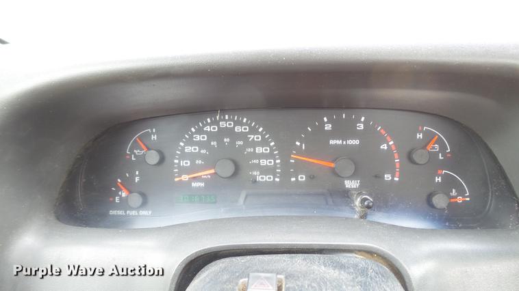 image for item DD7320 2003 Ford F550 Super Duty XL service truck
