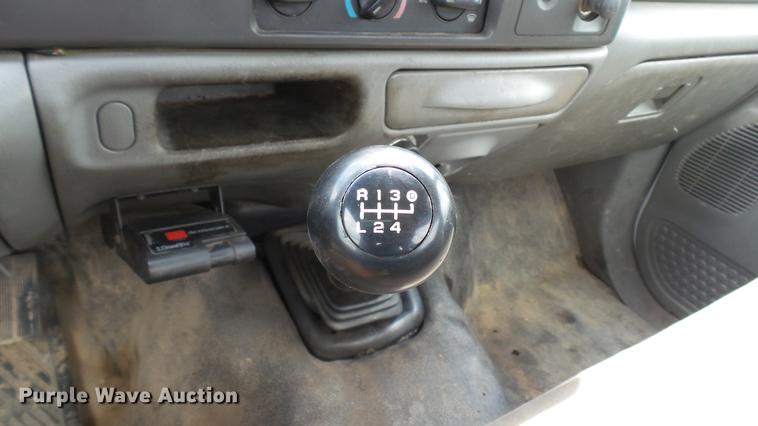 image for item DD7320 2003 Ford F550 Super Duty XL service truck