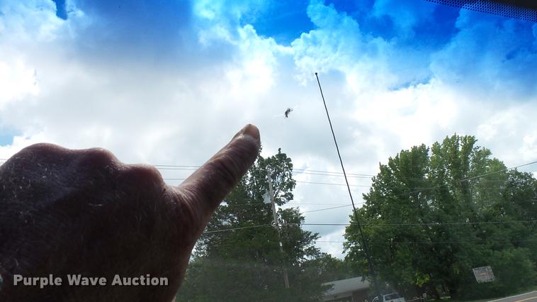 image for item DD7320 2003 Ford F550 Super Duty XL service truck