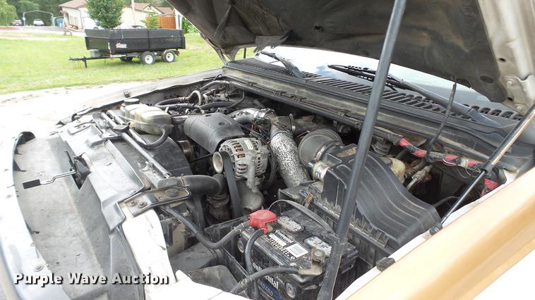 image for item DD7320 2003 Ford F550 Super Duty XL service truck