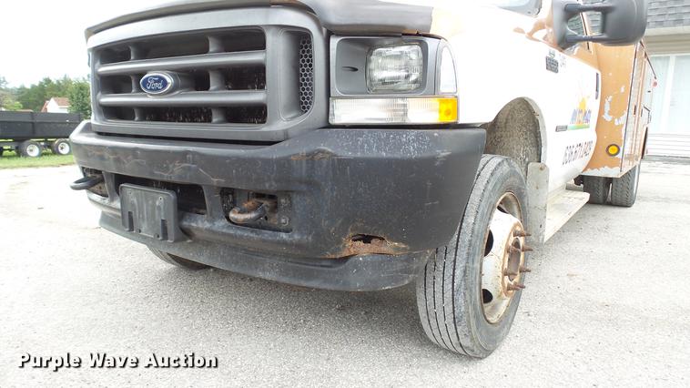 image for item DD7320 2003 Ford F550 Super Duty XL service truck
