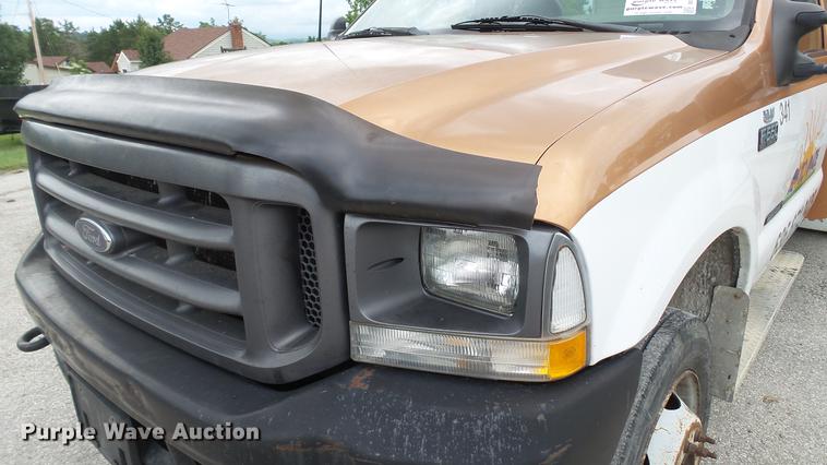 image for item DD7320 2003 Ford F550 Super Duty XL service truck