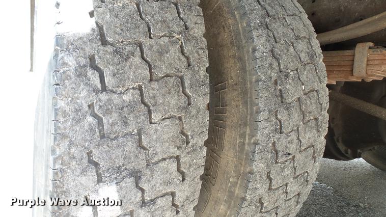 image for item DD7320 2003 Ford F550 Super Duty XL service truck