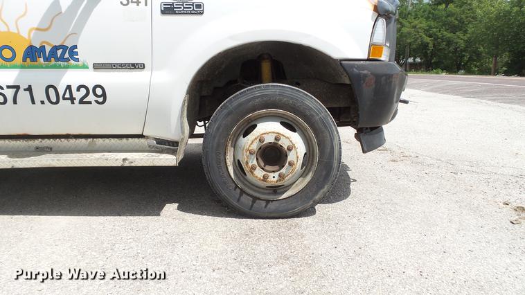 image for item DD7320 2003 Ford F550 Super Duty XL service truck