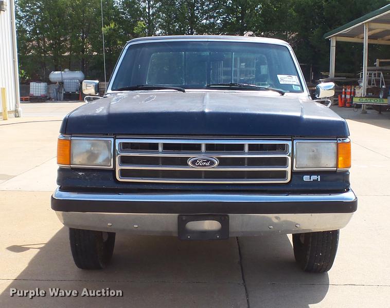 image for item DD7332 1988 Ford F250 XLT Lariat SuperCab pickup truck