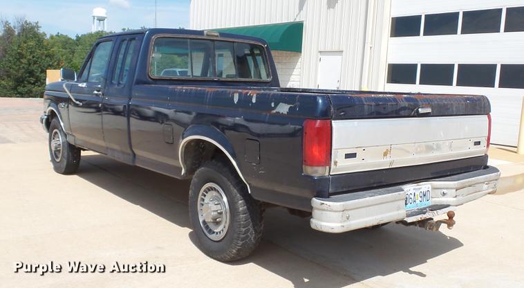 image for item DD7332 1988 Ford F250 XLT Lariat SuperCab pickup truck